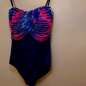 NWOT Gottex One Piece Swinsuit